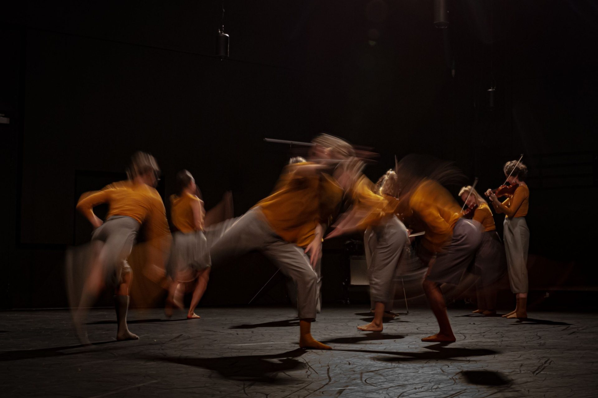 OFFProjects PART. Foto Nichon Glerum