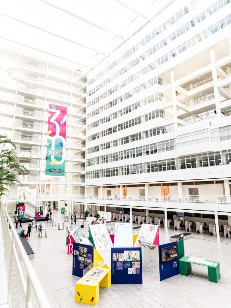 Expositie 30 Jaar Stadhuis x Atrium City Hall in 2025. Foto De Schaapjesfabriek