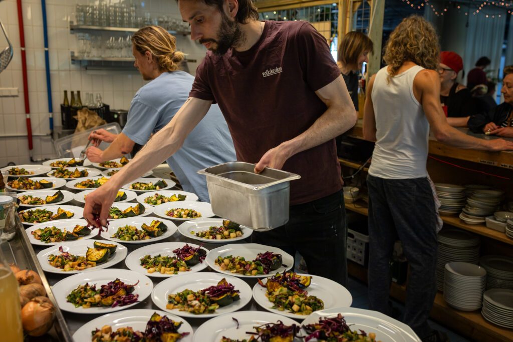 Aanschuiftafel. Foto Marco Rutten.