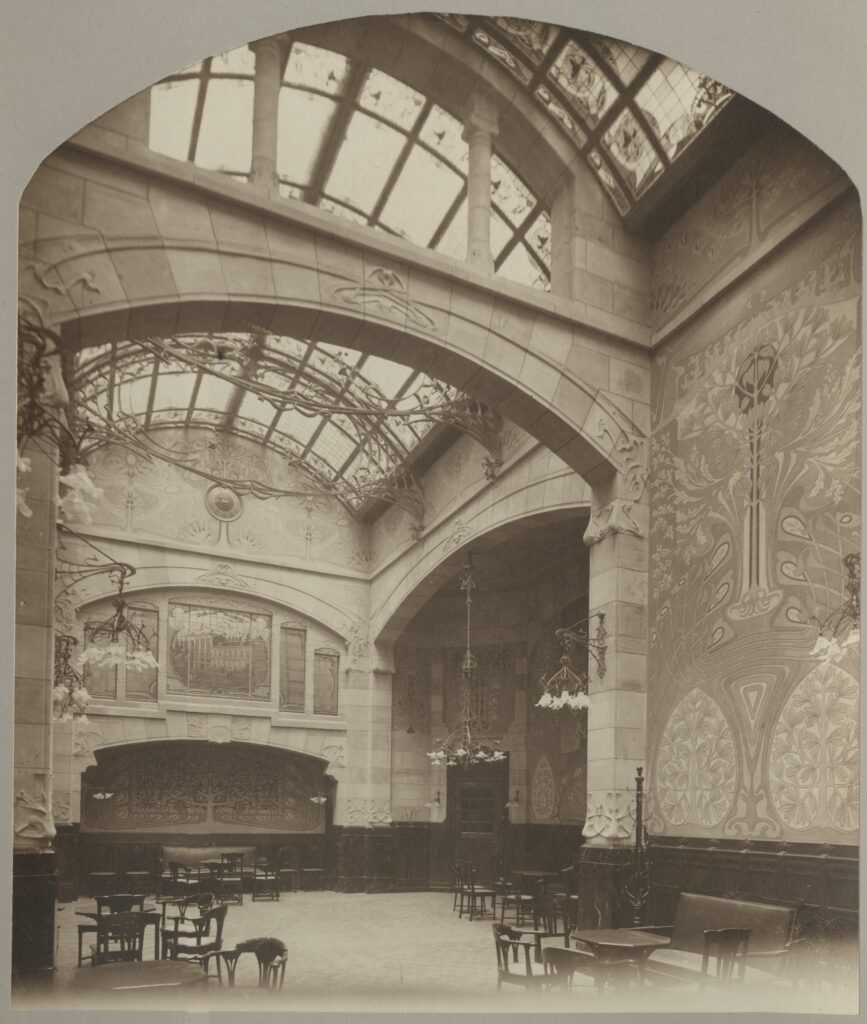 1900 Sociëteitsgebouw De Witte. Ontwerp Haagse architect Johan Mutters een nieuwe vleugel in Art Nouveau Foto uit het Haags Gemeentearchief
